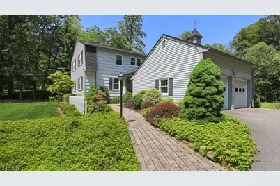 25 Angus Ln, Warren Township, NJ 07059 - Photo 4