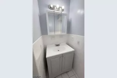 28 Branford St, Newark, NJ 07114 - Photo 14