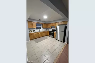 28 Branford St, Newark, NJ 07114 - Photo 4