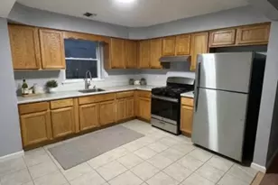 28 Branford St, Newark, NJ 07114 - Photo 4