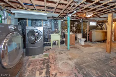 229 East Ln, Clark Township, NJ 07066 - Photo 28