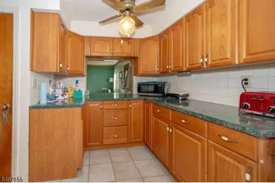 229 East Ln, Clark Township, NJ 07066 - Photo 10