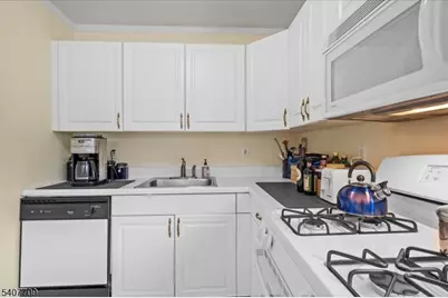 415 Pitney Pl #415, Morris Township, NJ 07960 - Photo 16