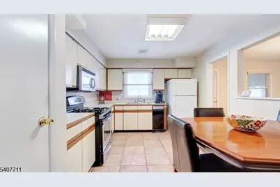 25 Woodland Ave, West Orange Township, NJ 07052 - Photo 8