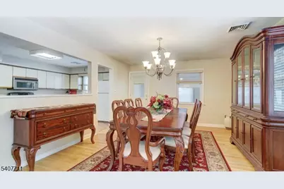 25 Woodland Ave, West Orange Township, NJ 07052 - Photo 8