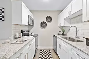 2821 Pheasant Hollow Dr, Plainsboro Township, NJ 08536 - Photo 6