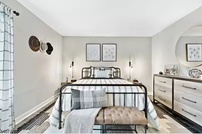 1000 Pheasant Hollow Dr, Plainsboro Township, NJ 08536 - Photo 8