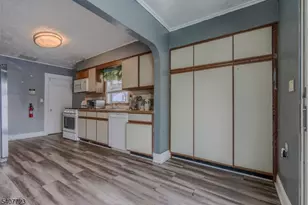 134 Stanton St, Rahway, NJ 07065 - Photo 8