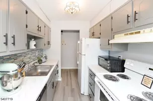 100 Pierson Miller Dr, Pompton Lakes, NJ 07442 - Photo 6