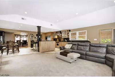 61 Carlisle Rd, Wayne Twp., NJ 07470 - Photo 14