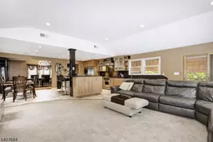 61 Carlisle Rd, Wayne Twp., NJ 07470 - Photo 14