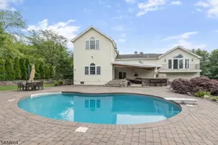 61 Carlisle Rd, Wayne Twp., NJ 07470 - Photo 2