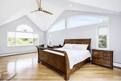 61 Carlisle Rd, Wayne Twp., NJ 07470 - Photo 4