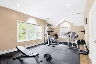 61 Carlisle Rd, Wayne Twp., NJ 07470 - Photo 10