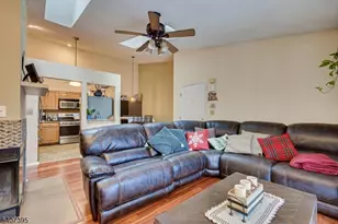 45 Amethyst Way, Franklin Township, NJ 08823 - Photo 8