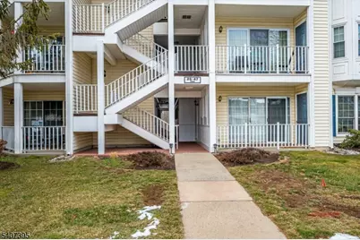 45 Amethyst Way #45, Franklin Township, NJ 08823 - Photo 4