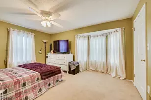 45 Amethyst Way, Franklin Township, NJ 08823 - Photo 16