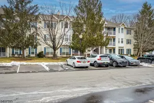 45 Amethyst Way, Franklin Township, NJ 08823 - Photo 2