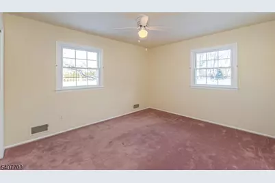 3 Maple Ct, East Hanover Township, NJ 07936 - Photo 10