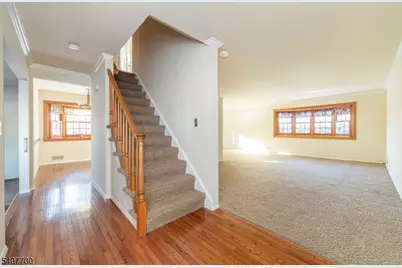3 Maple Ct, East Hanover Township, NJ 07936 - Photo 8