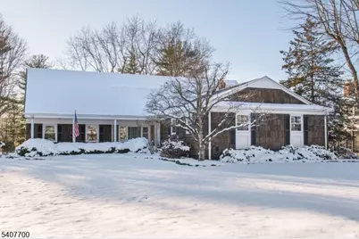 3 Maple Ct, East Hanover Township, NJ 07936 - Photo 2