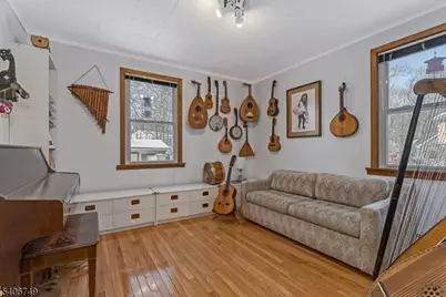 35 Brendona Ave, Hopatcong, NJ 07874 - Photo 14