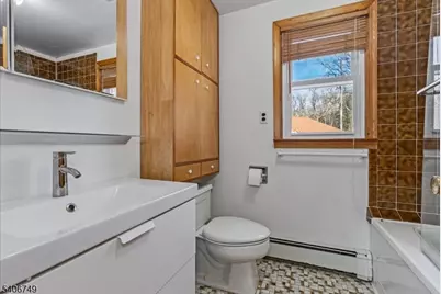 35 Brendona Ave, Hopatcong, NJ 07874 - Photo 18