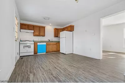 589 Tremont Ave #BCD, Orange, NJ 07050 - Photo 4