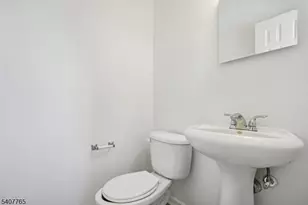 589 Tremont Ave, Orange, NJ 07050 - Photo 8