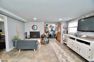 27 Grandview Ave, Jefferson Township, NJ 07460 - Photo 14