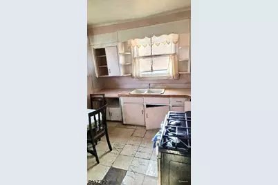 388 Seymour Ave, Newark, NJ 07112 - Photo 10