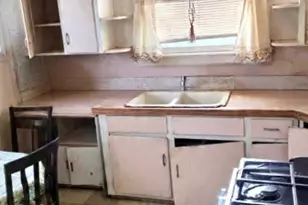 388 Seymour Ave, Newark, NJ 07112 - Photo 10