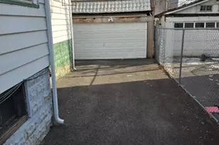 388 Seymour Ave, Newark, NJ 07112 - Photo 4