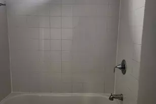 97 Schuyler Ave, Newark, NJ 07112 - Photo 4