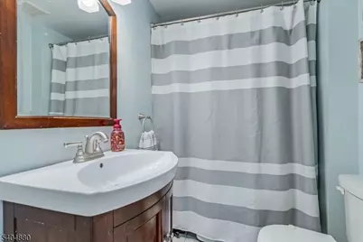 14 Oneida Trl, Wayne, NJ 07470 - Photo 16