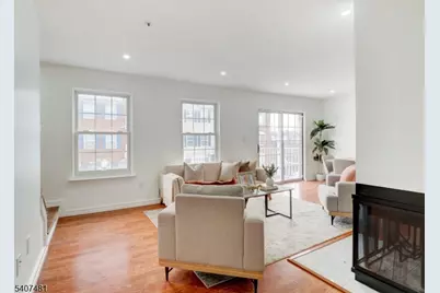 42 Krueger Ct, Newark, NJ 07103 - Photo 6