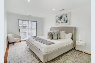 42 Krueger Ct, Newark, NJ 07103 - Photo 16