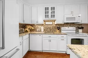 52 Manor Square, Sparta Township, NJ 07871 - Photo 16