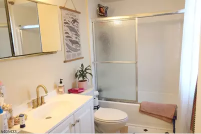 557 Pleasant Plains Rd, Long Hill Township, NJ 07946 - Photo 6