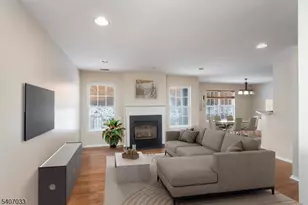 1058 Shadowlawn Dr, Green Brook Township, NJ 08812 - Photo 8