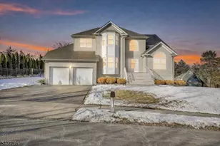 4 Bellows Ln, Montville Township, NJ 07082 - Photo 1