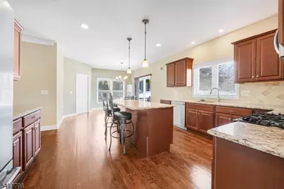 4 Bellows Ln, Montville Township, NJ 07082 - Photo 12