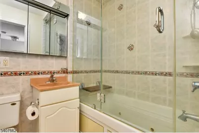 32 Washburn Pl #1, Caldwell, NJ 07006 - Photo 14