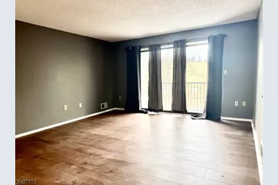 31 Voscek, Lawrence Township, NJ 08648 - Photo 4