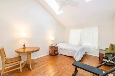 32 Noelle Ct, Lincoln Park, NJ 07035 - Photo 4