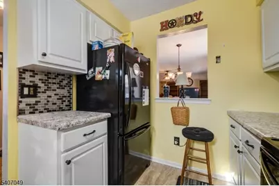 8 Lee Ct, Lebanon, NJ 08833 - Photo 12