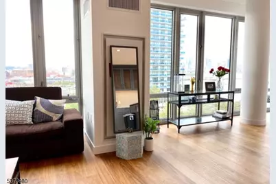 2 Shore Ln, Jersey City, NJ 07310 - Photo 8