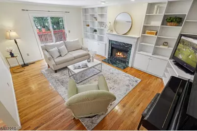 1138 William V Young Dr, Rahway, NJ 07065 - Photo 6