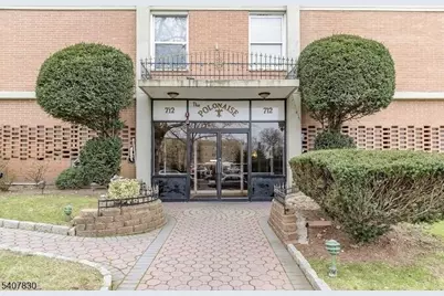 704-712 North Broad St. 6 #D, Elizabeth, NJ 07208 - Photo 1