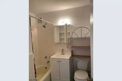 704-712 North Broad St. 6 #D, Elizabeth, NJ 07208 - Photo 8